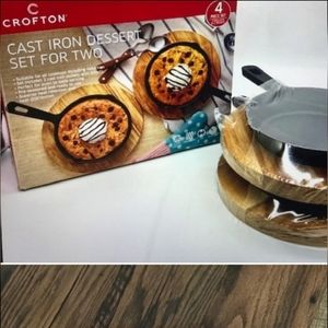 Crofton Cast Iron Dessert Set- 2 Personal Size Iron Skillets with Trivets NWOT